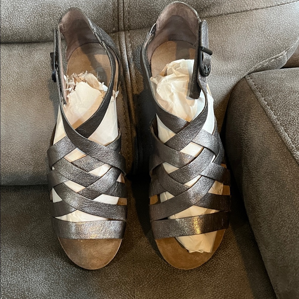 Dansko Vivian Gladiator Strappy Metallic Leather Sandals - Picture 3 of 12